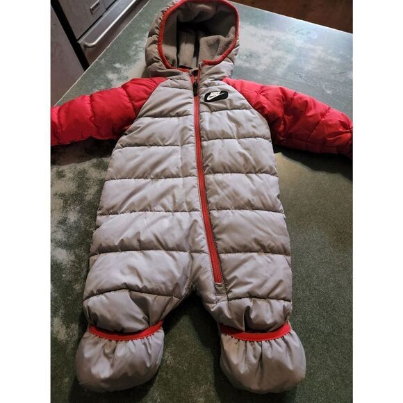 Nike Baby Full Zip Hooded Puffer Snowsuit Fleece Lined Gray Red sz 6 months - Picture 1 of 3